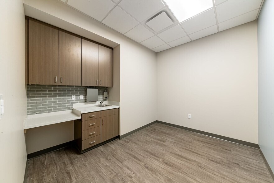 More Photos Of 5181 Murfreesboro Rd, La Vergne Medical For Lease