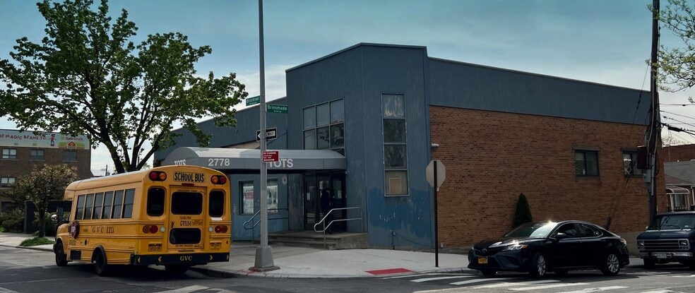Primary Photo Of 2778 Bruckner Blvd, Bronx Office For Sale