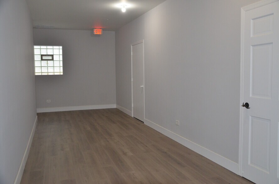 More Photos Of 510 Collins St, Joliet Unknown For Lease