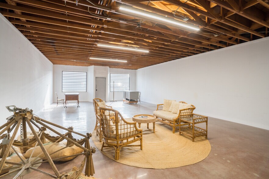 More Photos Of 1529 W Pacific Coast Hwy, Long Beach Storefront For Sale