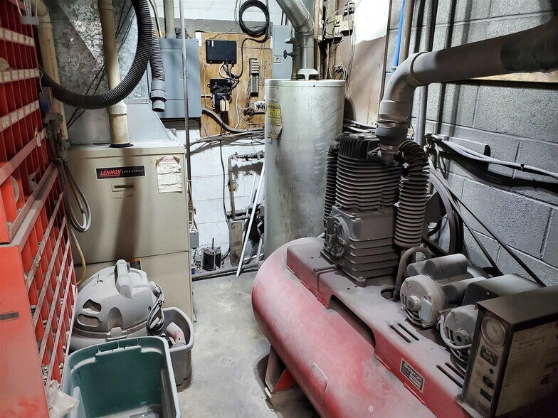 More Photos Of 2127 Central Ave, Schenectady Auto Repair For Sale