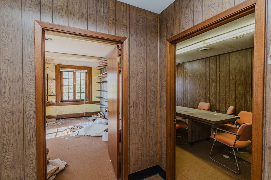 More Photos Of 920 Millington St, Winfield Storefront Retail Office For Sale