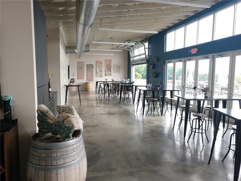 More Photos Of 655 NY-14 Rt, Penn Yan Restaurant For Sale