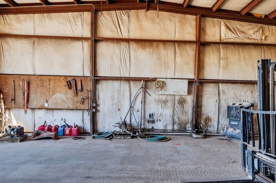 More Photos Of 8316 W I-20, Midland Warehouse For Sale