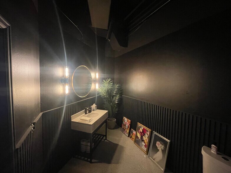 More Photos Of 775 S Jason St, Denver Warehouse For Sale