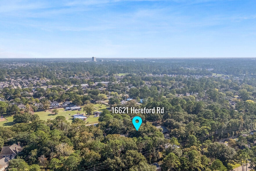 More Photos Of 16621 Hereford Dr, Tomball Flex For Sale