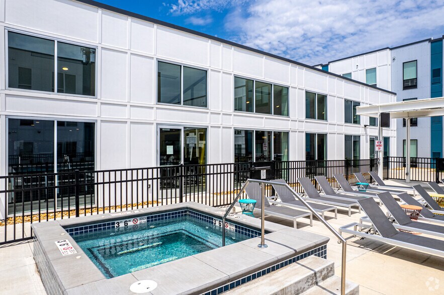 More Photos Of 1401 W 23rd St, Lawrence Apartments For Lease