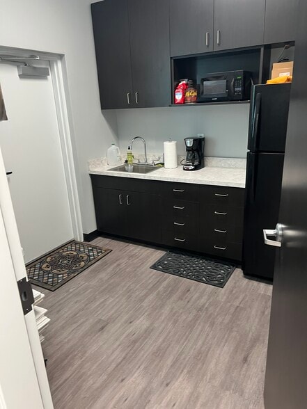 More Photos Of 938 Cypress Village Blvd, Sun City Center Medical For Lease