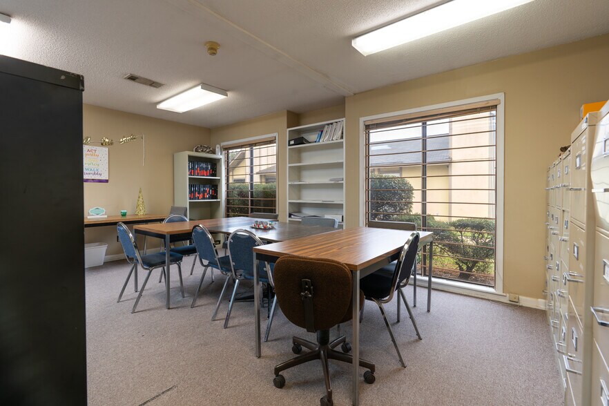 More Photos Of 1859 Avenue of America, Monroe Serviced Offices For Sale