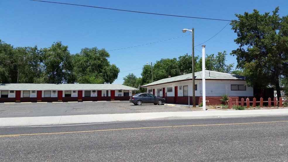More Photos Of 515 Cornell Ave, Lovelock Hotel For Sale