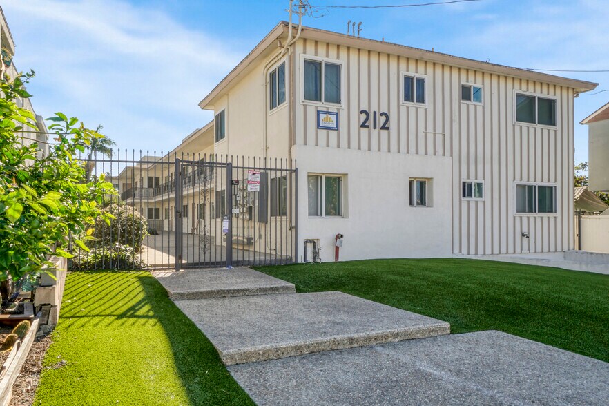 Primary Photo Of 212 E Tamarack Ave, Inglewood Apartments For Sale