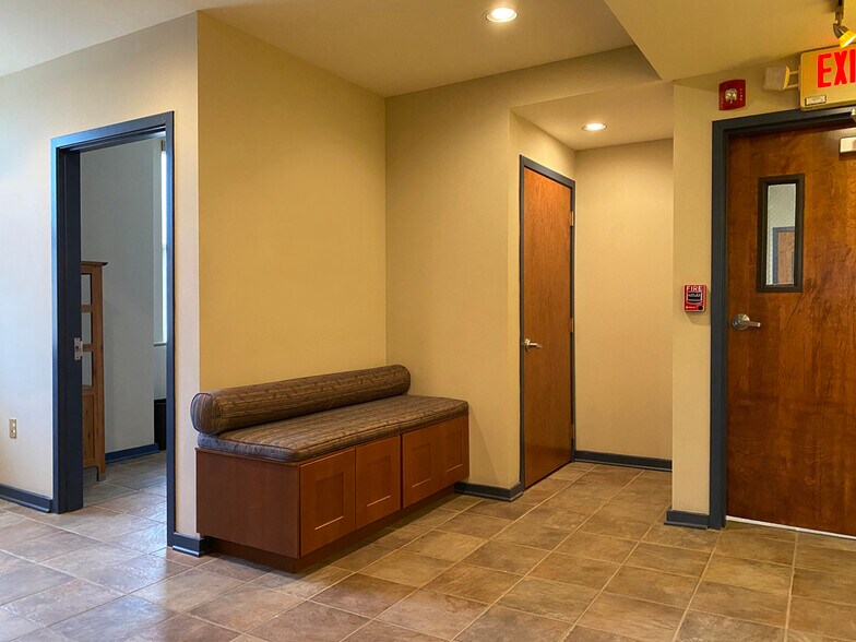 More Photos Of 2429 E Carson St, Pittsburgh Storefront Retail Office For Lease