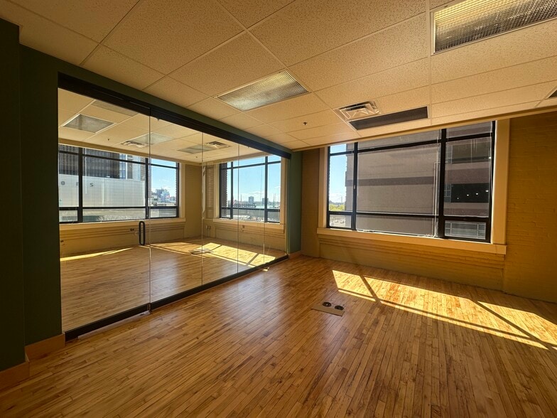 More Photos Of 409 E Jefferson Ave, Detroit Loft Creative Space For Lease