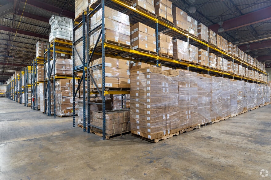 More Photos Of 1437 E State St, Hamilton Unknown For Lease