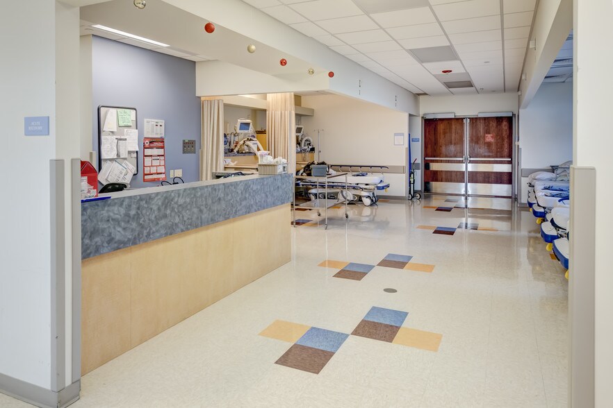 More Photos Of 19110 Darvin Dr, Mokena Medical For Lease