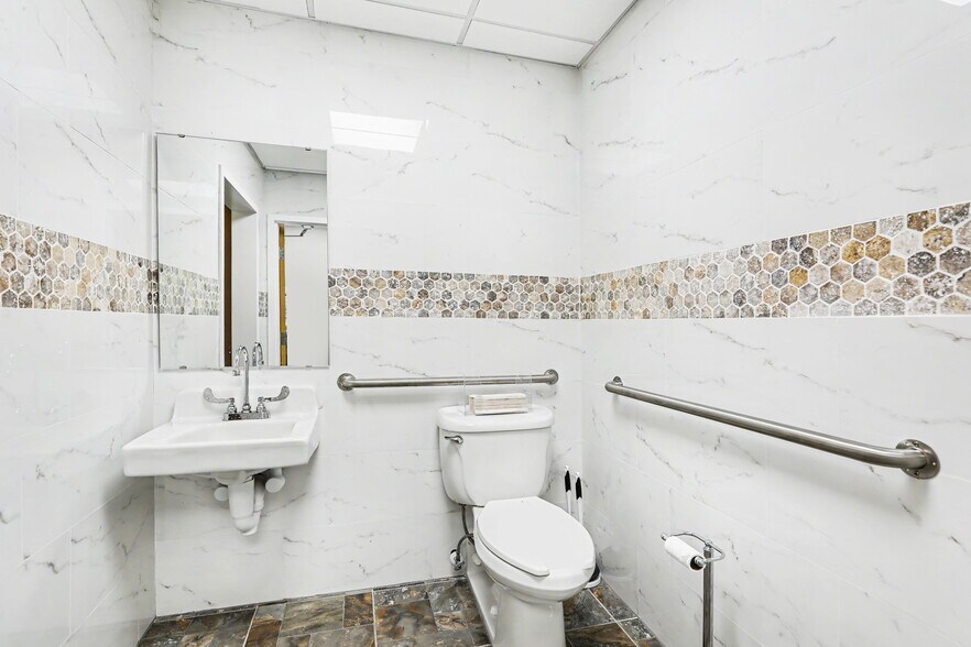 More Photos Of 470 Lake Concord Rd NE, Concord Medical For Lease