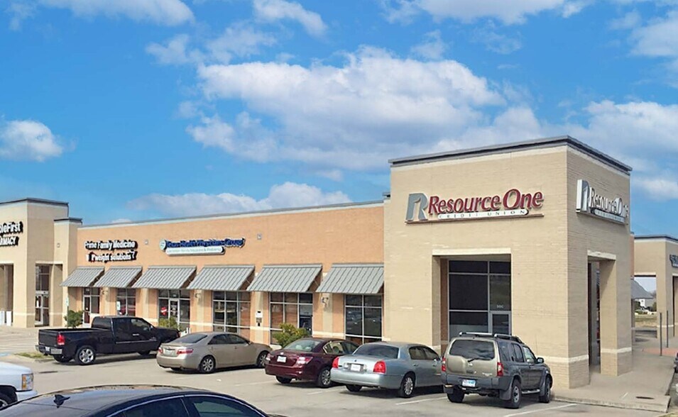 More Photos Of 2501 Hebron Pky, Carrollton Storefront Retail Office For Lease