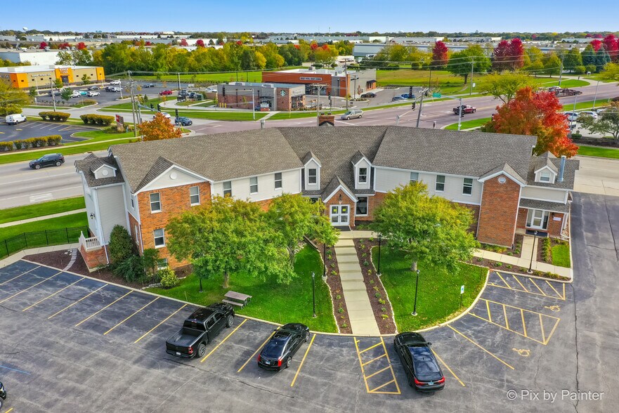 More Photos Of 1060 E Lake St, Hanover Park Office For Sale