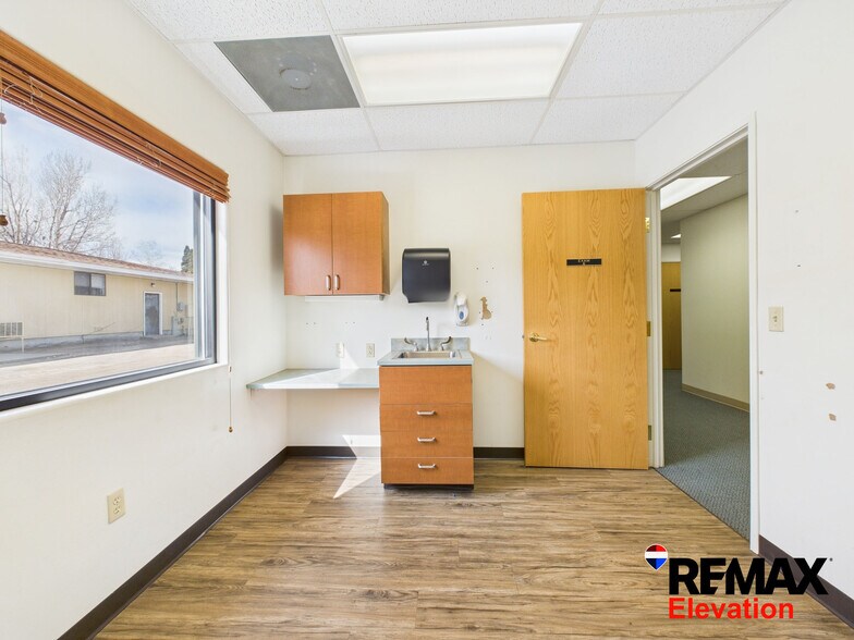 More Photos Of 156 N 6th St, Basin Office For Lease