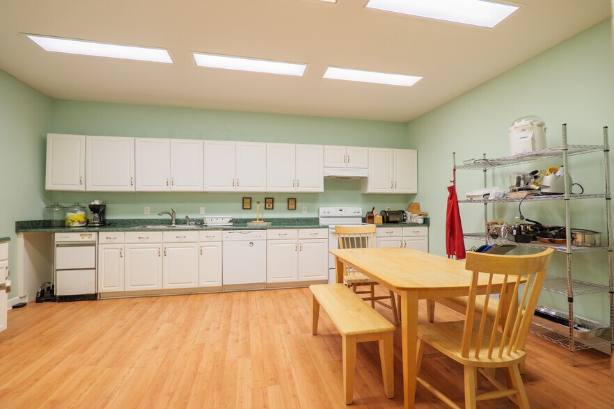 More Photos Of 450 W Highway 64, Lakeland Warehouse For Lease