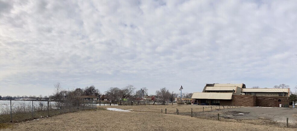 More Photos Of 4425 W Jefferson Ave, Ecorse Industrial For Sale