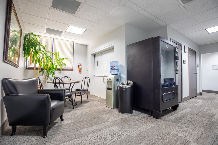 More Photos Of 214-224 Dwyer Ave, San Antonio Office Residential For Sale