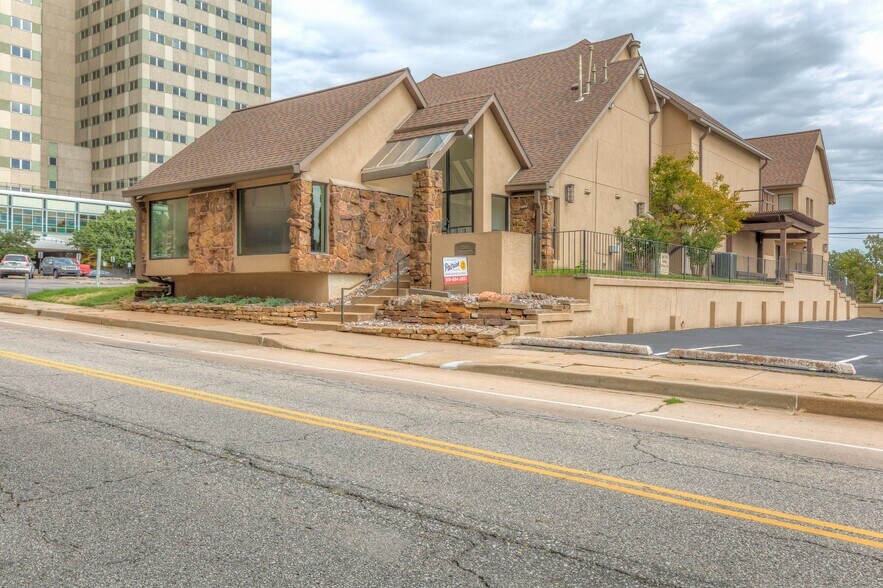 Primary Photo Of 1515 S Boulder Ave, Tulsa Office For Lease