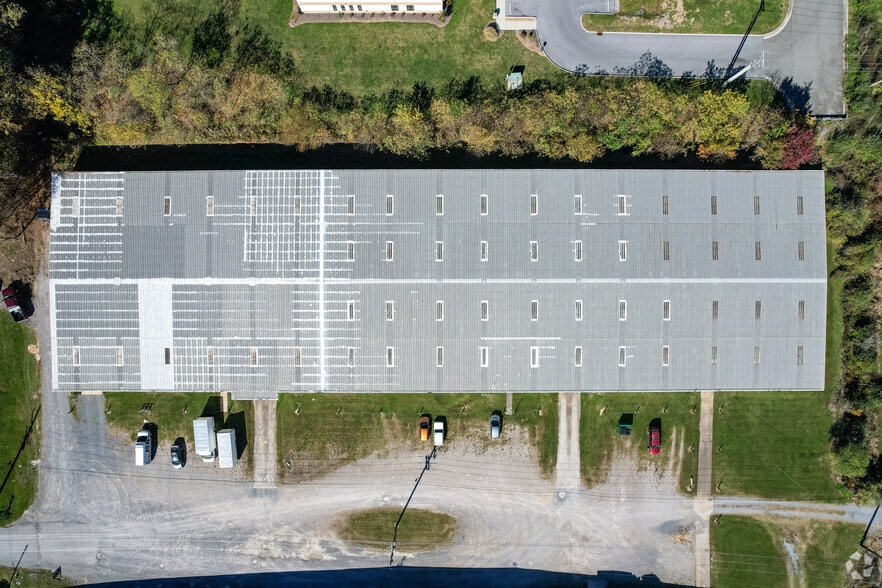 More Photos Of 207 Baltic Dr, Weber City Warehouse For Lease