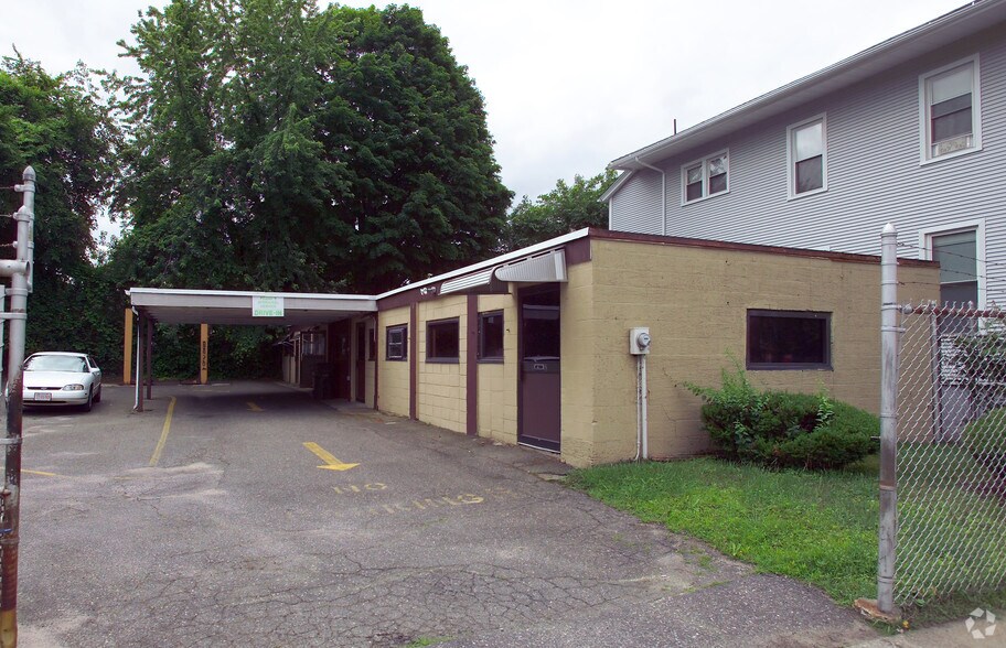 Primary Photo Of 43 Winthrop St, Springfield General Retail For Sale