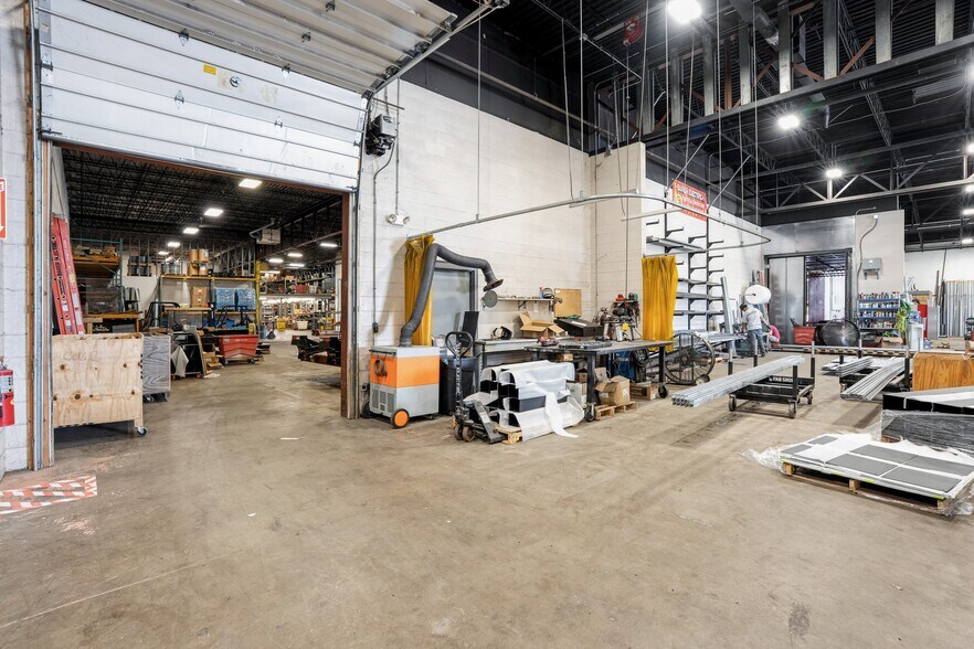 More Photos Of 2301 Fleur Dr, Des Moines Warehouse For Sale