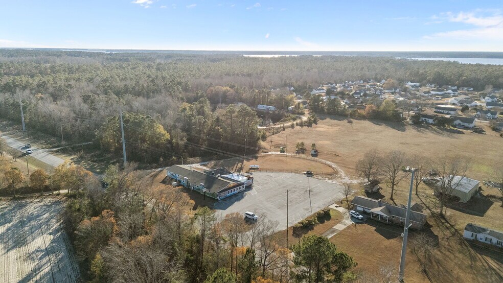 More Photos Of 2383 Hwy 58, Swansboro Restaurant For Sale