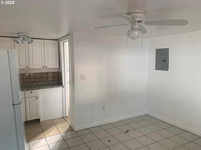 More Photos Of 105 N Front St, Detroit Apartments For Sale