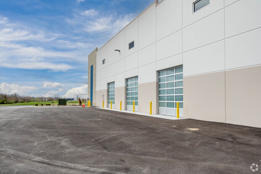 More Photos Of 3150 Reeves Rd, Plainfield Distribution For Sale