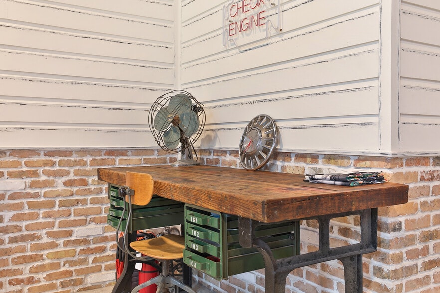 More Photos Of 1435 FM 1463 Rd, Katy Showroom For Sale