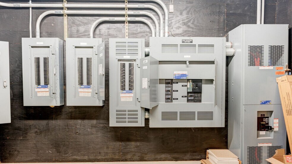 More Photos Of 85 Middletown Ave, North Haven Drugstore For Sale