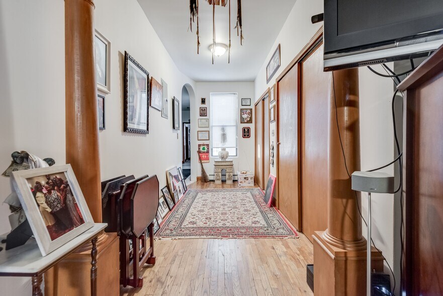 More Photos Of 898 Hancock St, Brooklyn Apartments For Sale