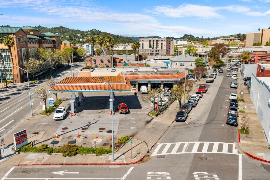 More Photos Of 820 2nd St, San Rafael Service Station For Sale