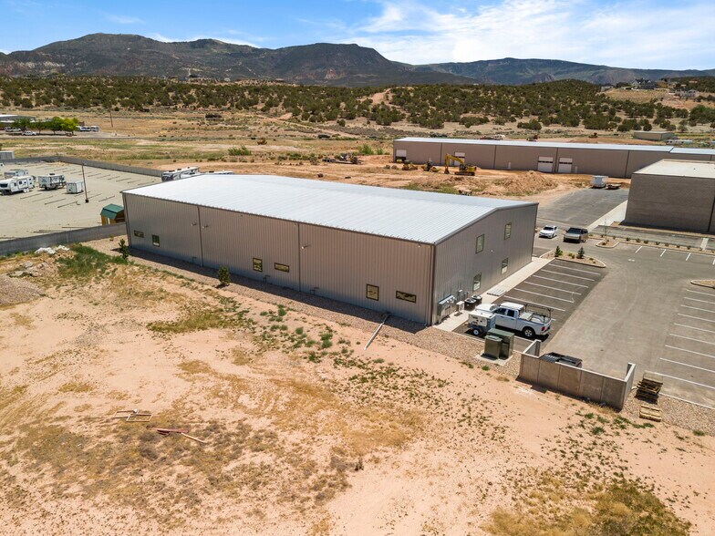 More Photos Of 336 N 3325 W, Cedar City General Retail For Lease