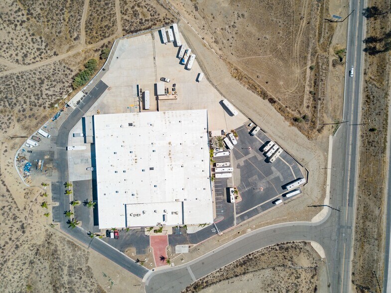 More Photos Of 29910 Ohana Cir, Lake Elsinore Warehouse For Lease