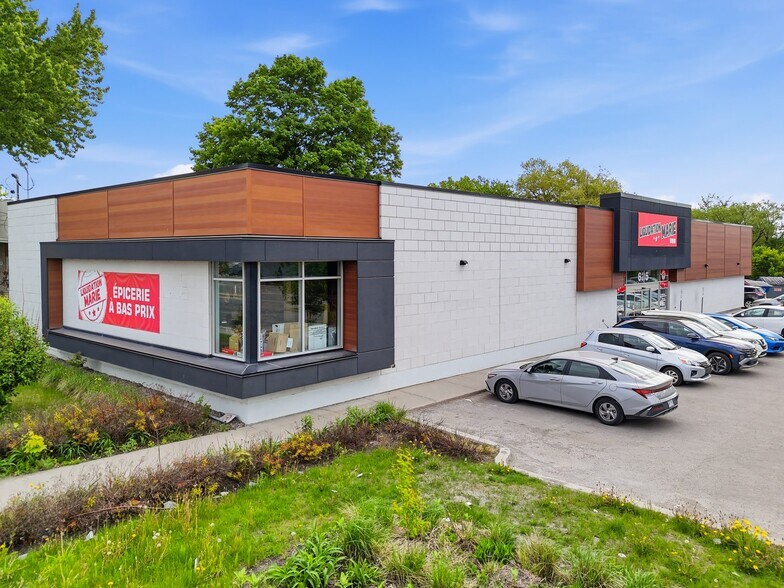More Photos Of 625 Av 11E, Saint-jerome Freestanding For Lease