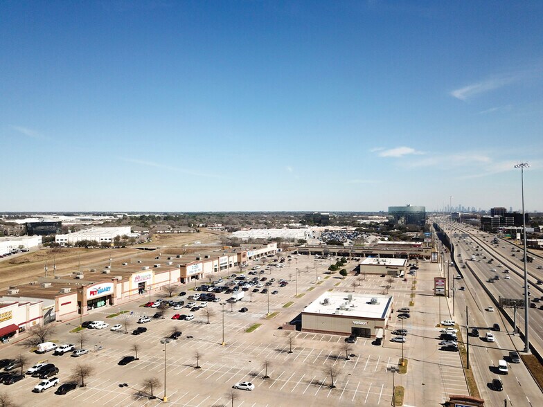 More Photos Of 13702-13858 Northwest Fwy, Houston Unknown For Lease
