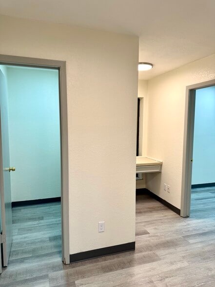 More Photos Of 2095 W Main St, League City Medical For Lease