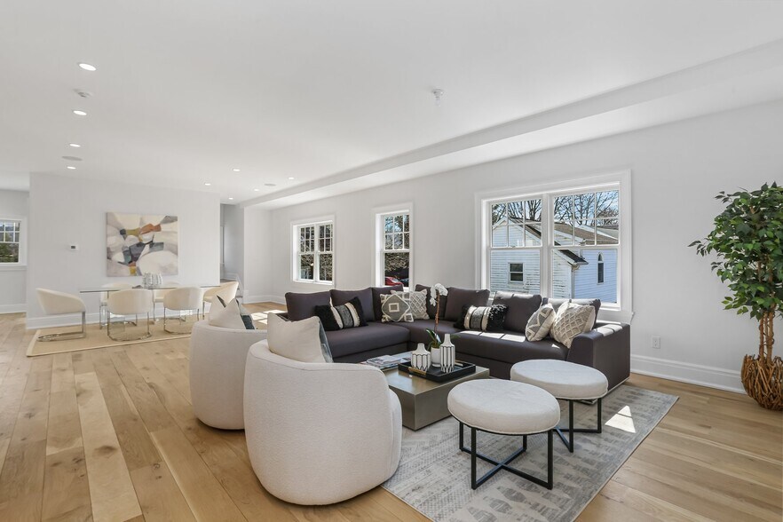 More Photos Of 25 Henry St, Greenwich Apartments For Sale