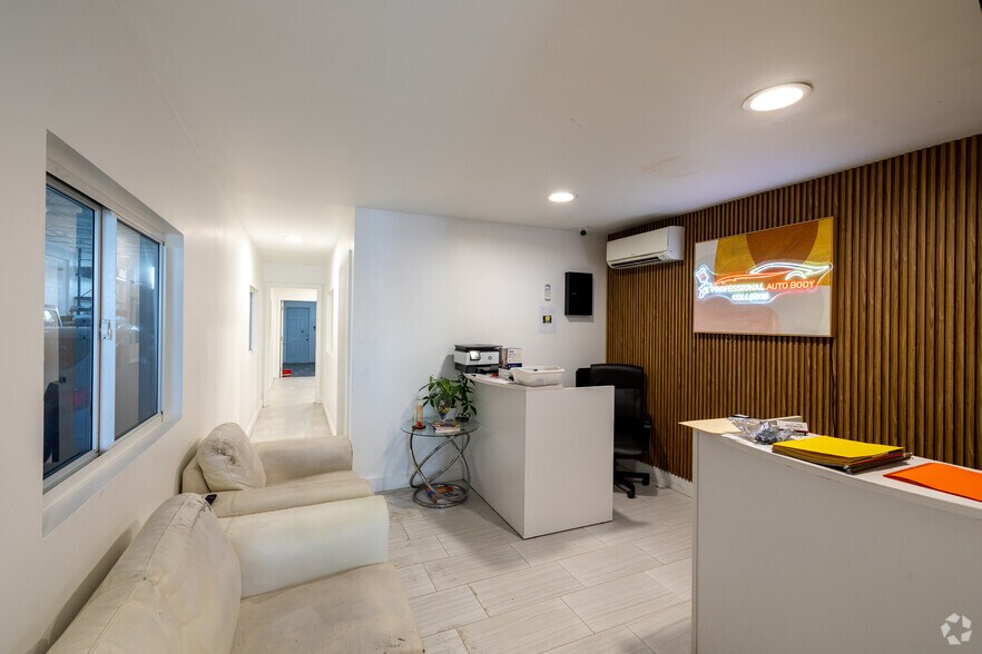 More Photos Of 4305-4325 E 11th Ave, Hialeah Warehouse For Sale