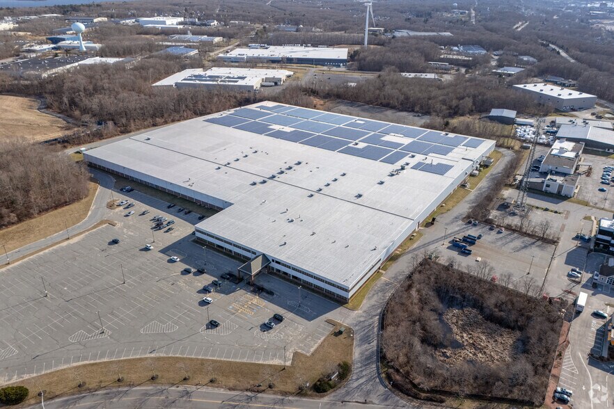 More Photos Of 81 Commerce Dr, Fall River Warehouse For Lease