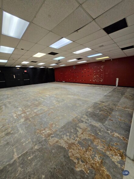 More Photos Of 550 Gus Hipp Blvd, Rockledge Showroom For Lease
