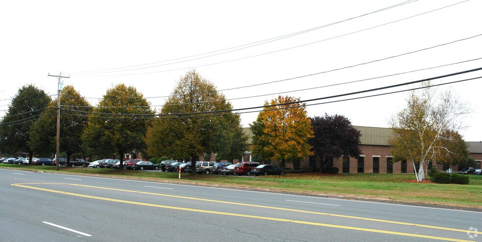 Primary Photo Of 7 Kripes Rd, East Granby Flex For Lease