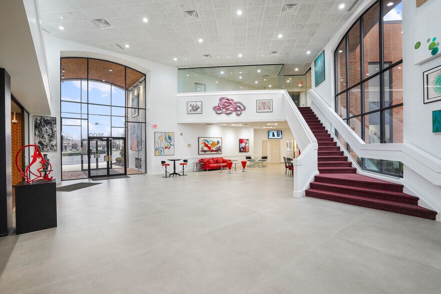 More Photos Of 3800 W Dublin Granville Rd, Dublin Office For Sale