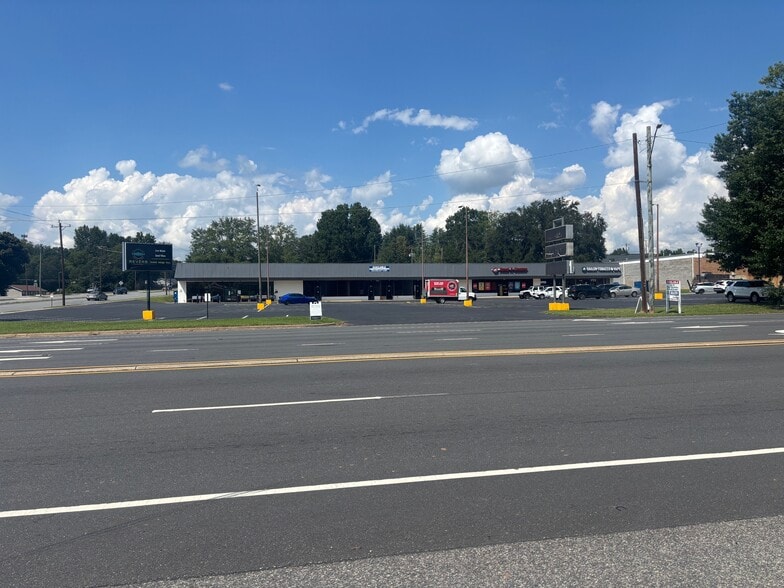 More Photos Of 1234-1246 Us Highway 70 SW, Hickory Unknown For Lease