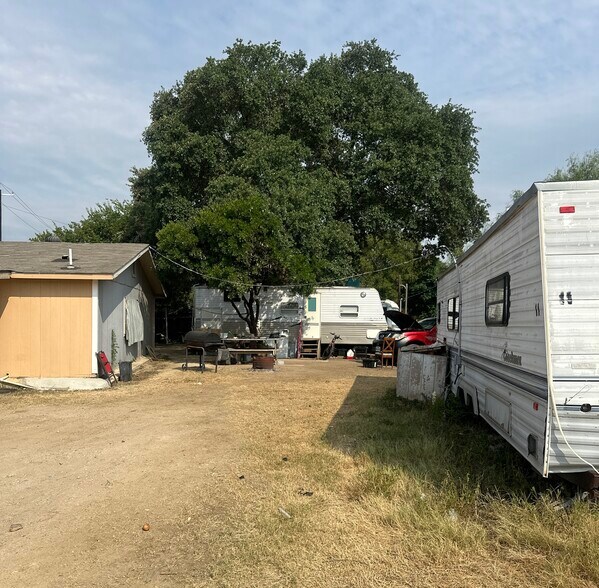 More Photos Of 10536 S US Highway 181, San Antonio Apartments For Sale
